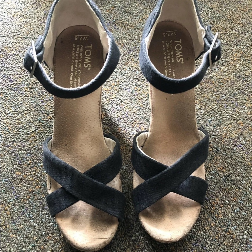 TOMS sienna wedges size 7.5